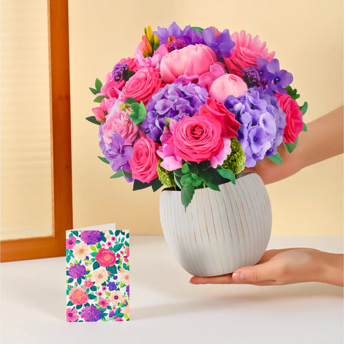 Fuchsia fantasy pop-up bukett